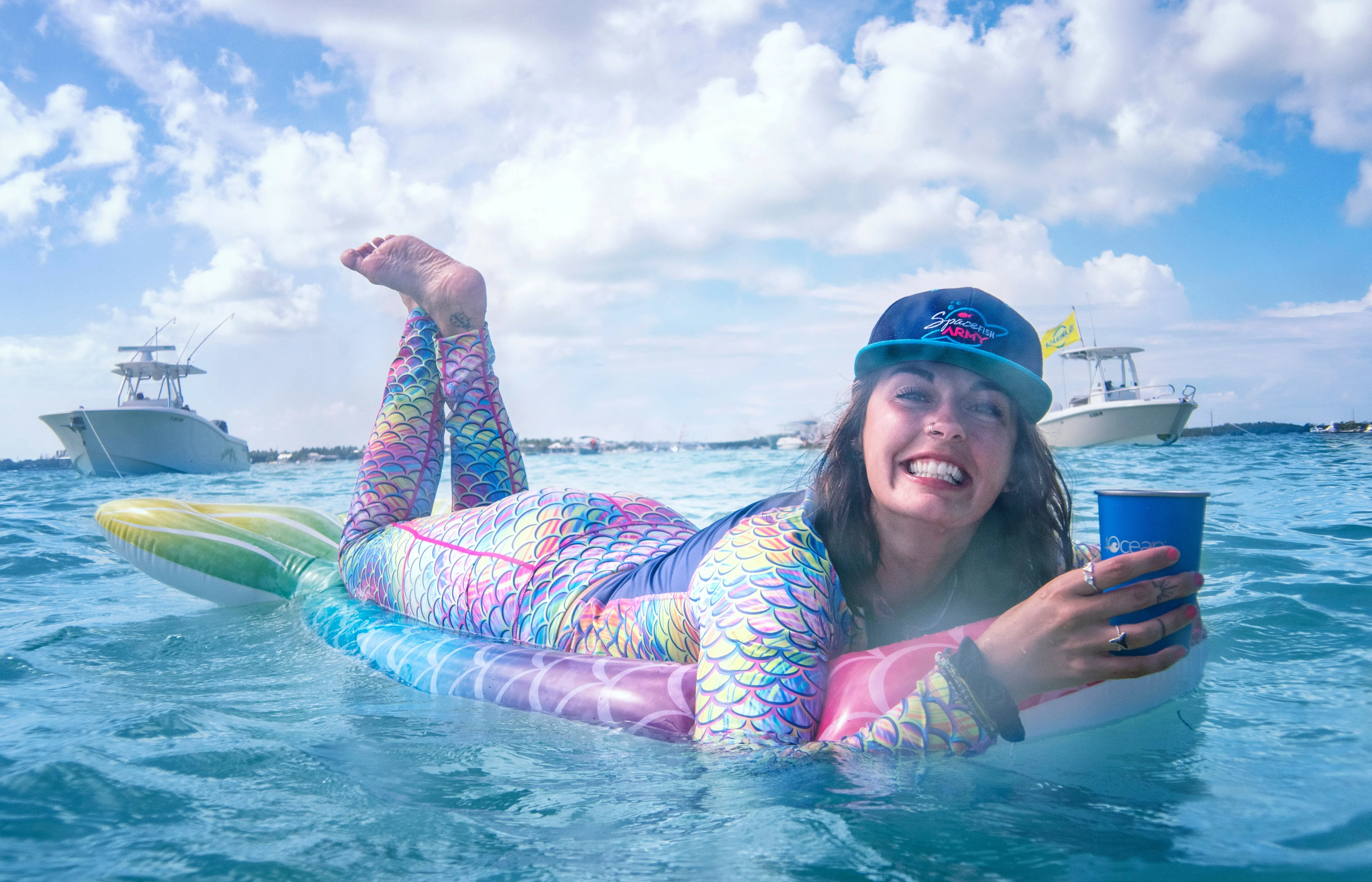 Eco-Friendly Psychedelic Mermaid Contour Leggings