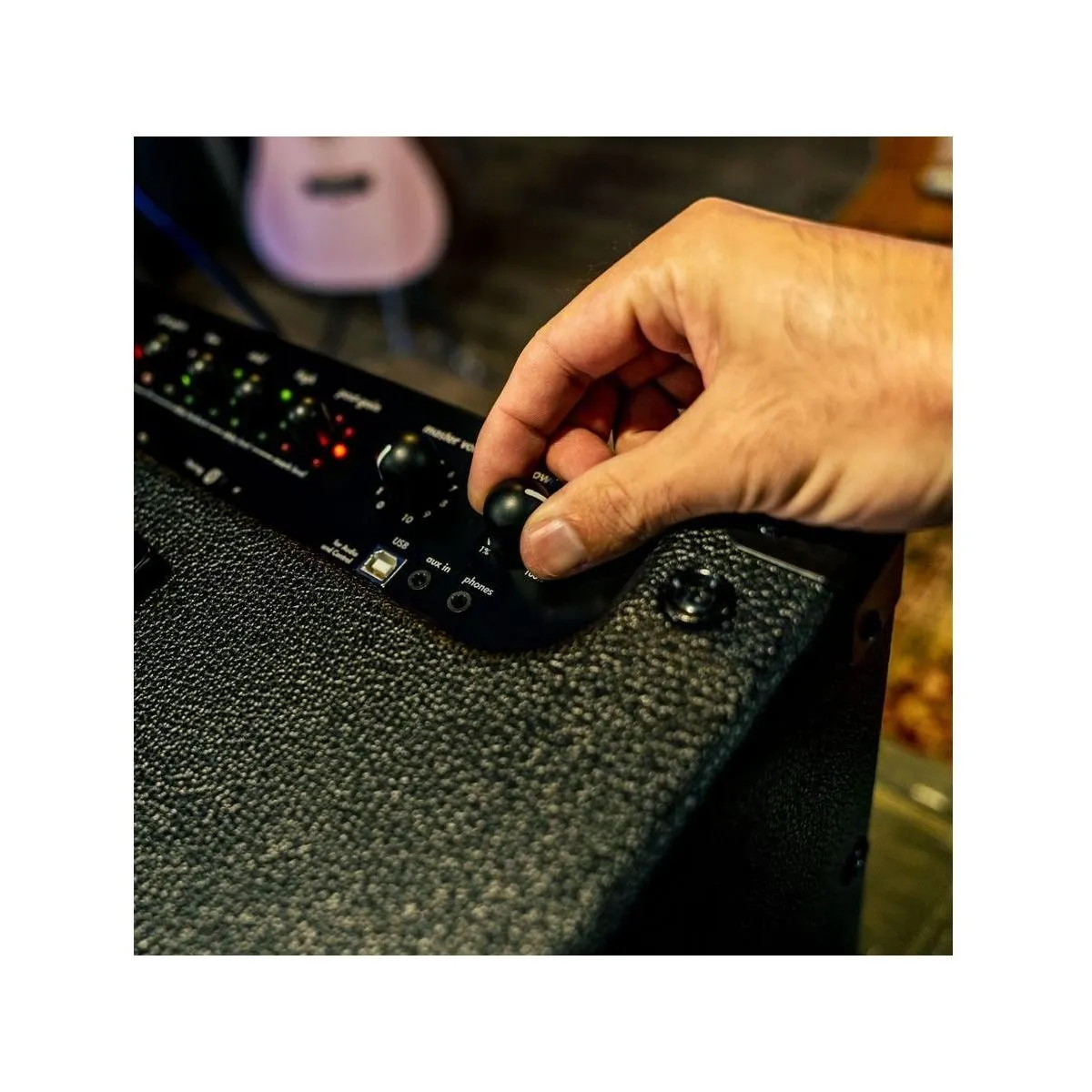 Peavey VYPYR x3 Modeling 100w Guitar Amp