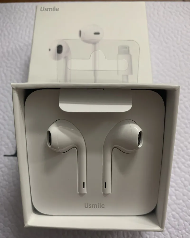 Usmile headset, lightning connector earplugs/earphone wired headset, with built-in microphone and volume control, compatible with Apple iPhone 12/11/11 Pro/X/7/7 8 Plus [Apple MFi certified] plug and play