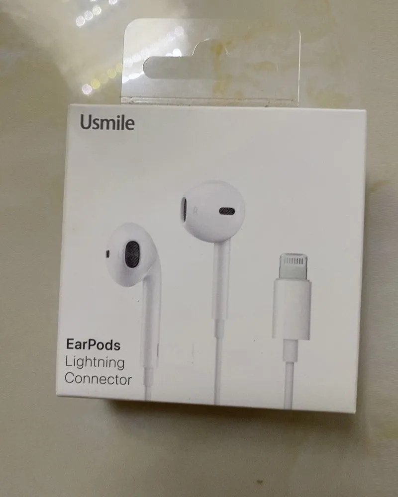 Usmile headset, lightning connector earplugs/earphone wired headset, with built-in microphone and volume control, compatible with Apple iPhone 12/11/11 Pro/X/7/7 8 Plus [Apple MFi certified] plug and play